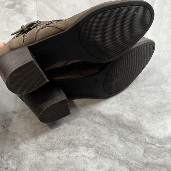 INDIGO rd Sablena Laser Cut Booties Size 8.5 Brown Ankle Buckle‎ Heel Boots - Picture 6 of 8